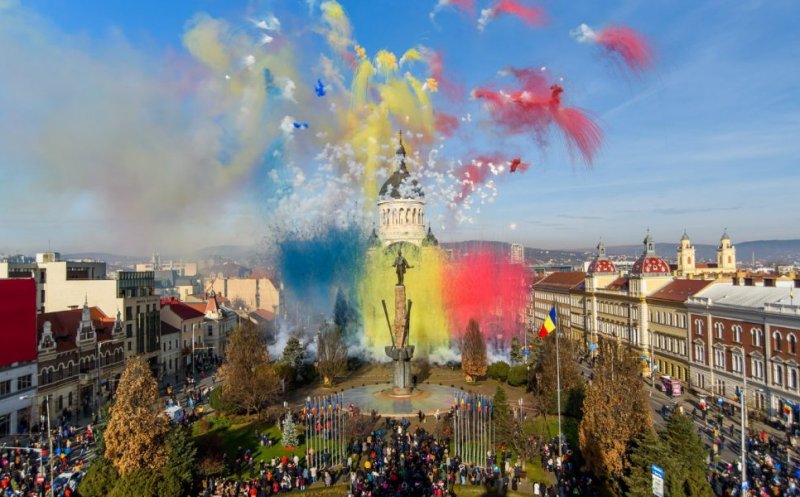 Marșul Recunoștinței la Cluj-Napoca. Se depun coroane de flori la statuile personalităților care au contribuit la Marea Unire
