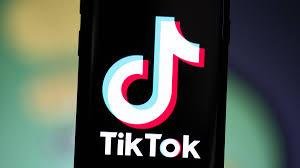 Probleme cu angajații pe social media. TikTok începe să dea afară oameni