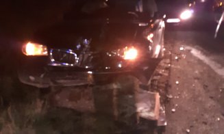 Accident cu două mașini în Cluj. Doi bărbați au ajuns la spital