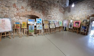 S-a deschis Salonul de Iarnă al Medicilor, expoziție cu lucrări de artă realizate de cadrele medicale din Cluj