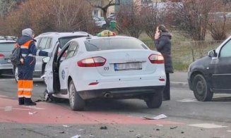 ACCIDENT pe Calea Floreşti. A intervenit descarcerarea pentru a extrage o victimă