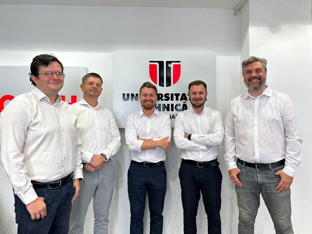 Un start-up din Cluj a lansat aplicația care promite să îți reducă factura la curent și gaz
