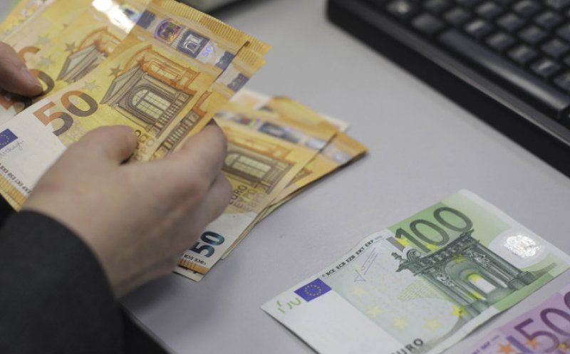 Curs RECORD pentru Euro în 2024. La cât va ajunge / Ce se întâmplă cu inflația