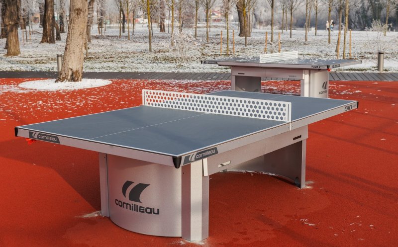 64 mese de tenis de masă în aer liber instalate în 29 locații din întreg orașul