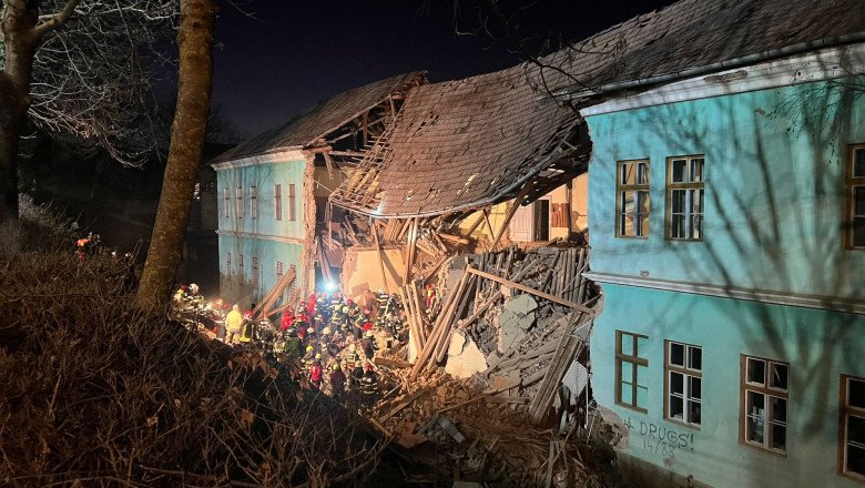 Tragedia de la Odorheiu Secuiesc. Două dintre elevele rănite, externate din spital. Fata aflată în stare gravă rămâne în spital