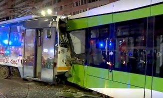 Tramvai Astra Imperio, pe modelul celor din Cluj-Napoca, făcut praf într-un accident din capitală