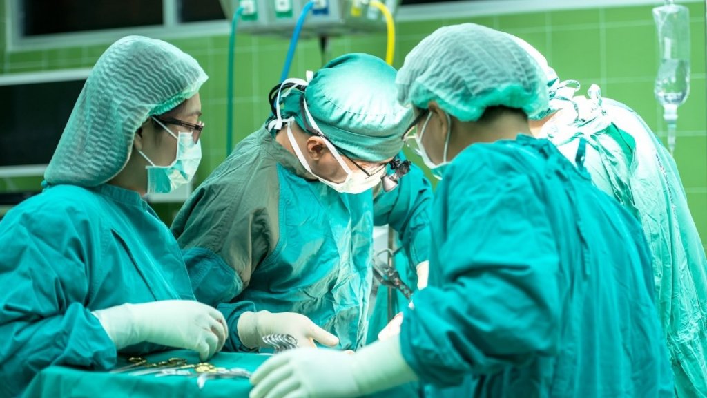 Revoluție în medicină. Primul transplant parțial de inimă deschide noi speranțe pentru copiii cu afecțiuni cardiace
