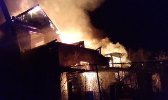 Un atelier de prelucrare a lemnului din Sic, mistuit de un incendiu. Pompierii s-au luptat 6 ore cu flăcările