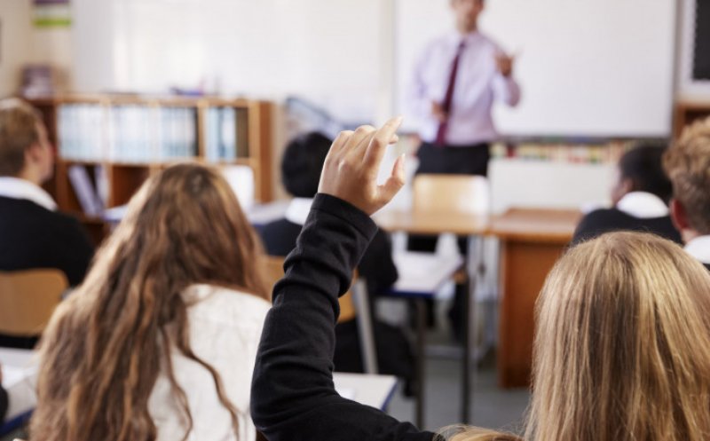 Elevii au revenit la școală. Începe cel de-al treilea modul de cursuri/ Când are programat Clujul vacanța din februarie