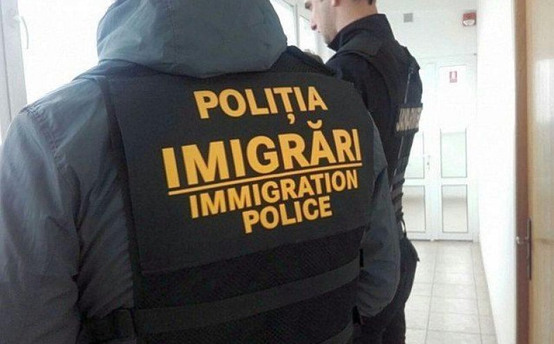 20 de cetățeni din Bangladesh care au vrut să treacă ilegal granița, escortați afară din țară prin Aeroportul Cluj