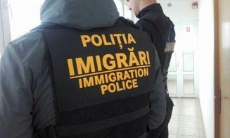 20 de cetățeni din Bangladesh care au vrut să treacă ilegal granița, escortați afară din țară prin Aeroportul Cluj