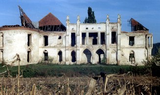 16 ani de lucrări de restaurare la Castelul Bánffy de la Bonțida. IMAGINI atunci vs. acum