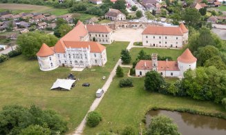 16 ani de lucrări de restaurare la Castelul Bánffy de la Bonțida. IMAGINI atunci vs. acum
