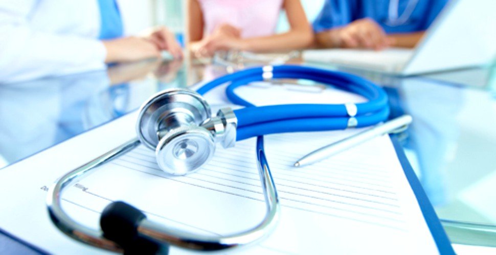 CNAS reduce valorile punctelor pentru asistenţa medicală. Cât primesc în 2024 medicii per pacient ori serviciu medical