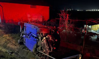 Accident cu 2 răniți în localitatea Mănăstirea. Mașina răsturnată