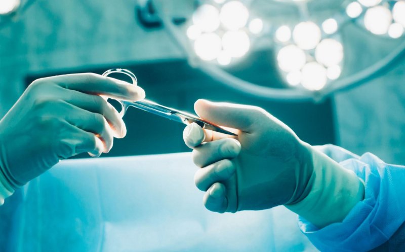 Transplantul salvează vieți! Prima prelevare multi-organ şi ţesut din acest an/ Rinichii au ajuns la Cluj