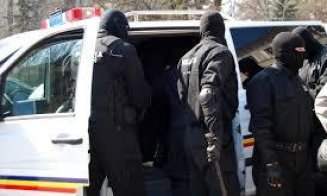 Doi traficanți de droguri, prinși în flagrant la Cluj