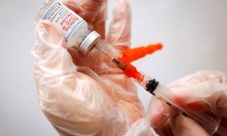 România a primit vaccinuri anti-COVID actualizate de la Moderna. Rafila: "Cine dorește se poate vaccina cu cea mai nouă formulă"