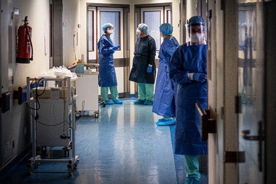 Se pregătește un nou protocolul naţional de practică medicală privind tratamentul COVID