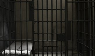 Condițiile dezastruoase ale închisorilor din România. Declarațiile unei italience care are fiul arestat la noi în țară: „Au o gaură în podea pe post de WC...”