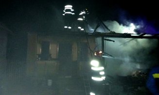 INCENDIU în localitatea Mănășturel din județul Cluj / Pompierii au scos 2 butelii