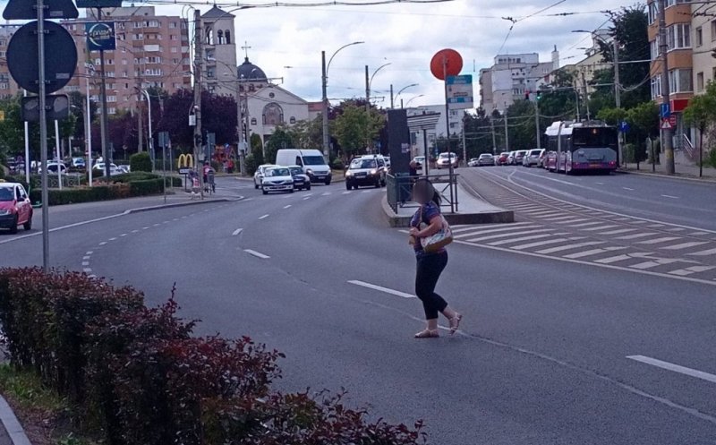IPJ Cluj, despre accidentul din Mănăștur: "Pietonul traversa prin loc nepermis". Stația Minerva, locul unde mulți oameni trec strada neregulamentar