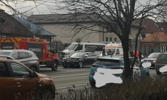 ACCIDENT rutier în zona gării din Cluj-Napoca! Descarcerarea și un echipaj SAJ, la fața locului