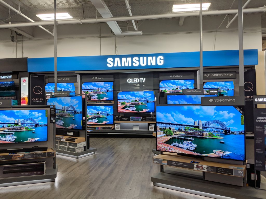 Consiliul Concurenței a amendat Samsung, eMag, Altex și Flanco cu 123 mil. lei pentru fixarea preţurilor de revânzare a unor televizoare şi telefoane mobile, între 2019-2021