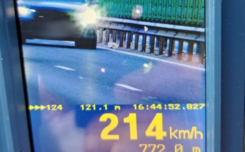 Șofer de 18 ani, prins cu 214km/h pe A3. A rămas pieton patru luni și a primit o amendă uriașă