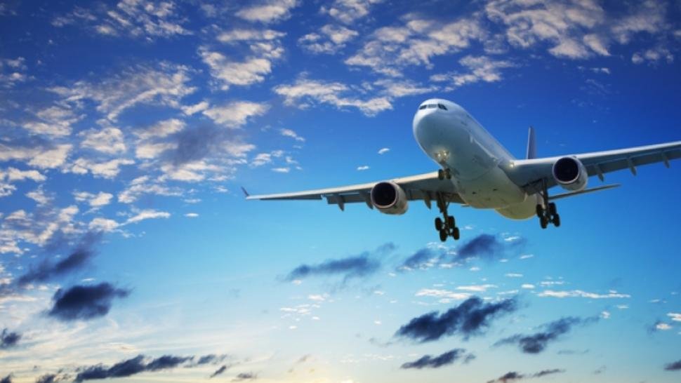 Scumpire simțitoare pentru biletele de avion. Cât a crescut prețul într-o lună
