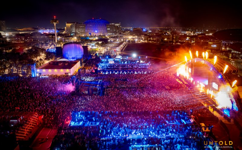 A doua zi de UNTOLD Dubai stabilește un nou record de participanți. Zeci de mii de oameni au fost alături de cei mai mari artiști ai lumii