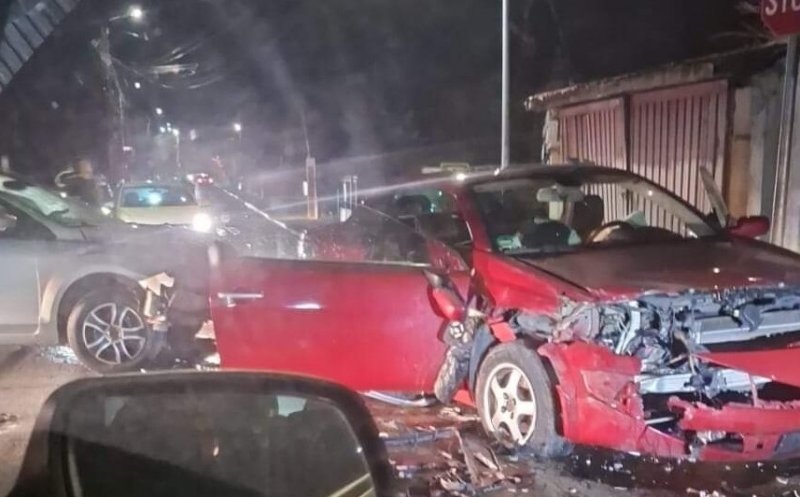 Accident între două mașini, în Florești! O tânără a fost transportată la spital