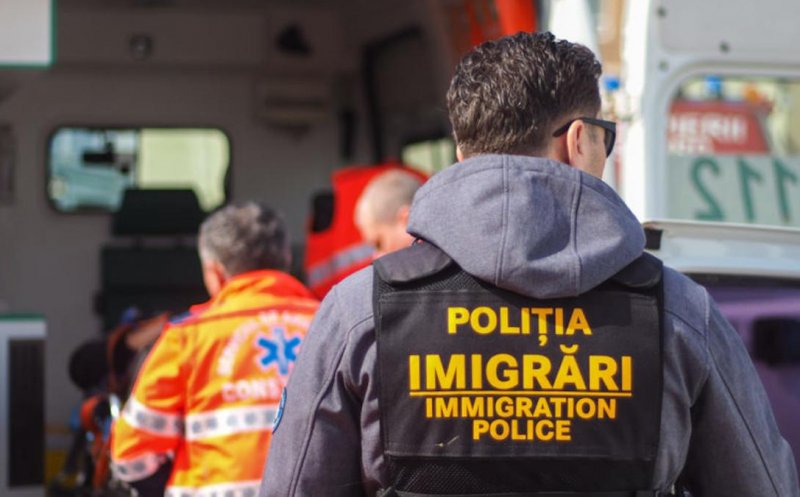 Șase bărbați din Bangladesh și Pakistan, care au vrut să treacă ilegal granița, escortați afară din țară prin Aeroportul Cluj