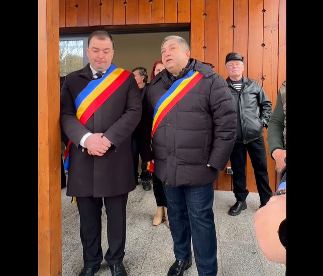 Alin Tișe, întâlnire cu primarul și locuitorii din Panticeu: „Comuna s-a dezvoltat cu adevărat în ultimii 4 ani”