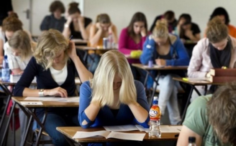 Simulare Evaluare Națională: Peste jumătate dintre elevi au luat note sub 5 la Matematică / Nici la Română nu stau cu mult mai bine
