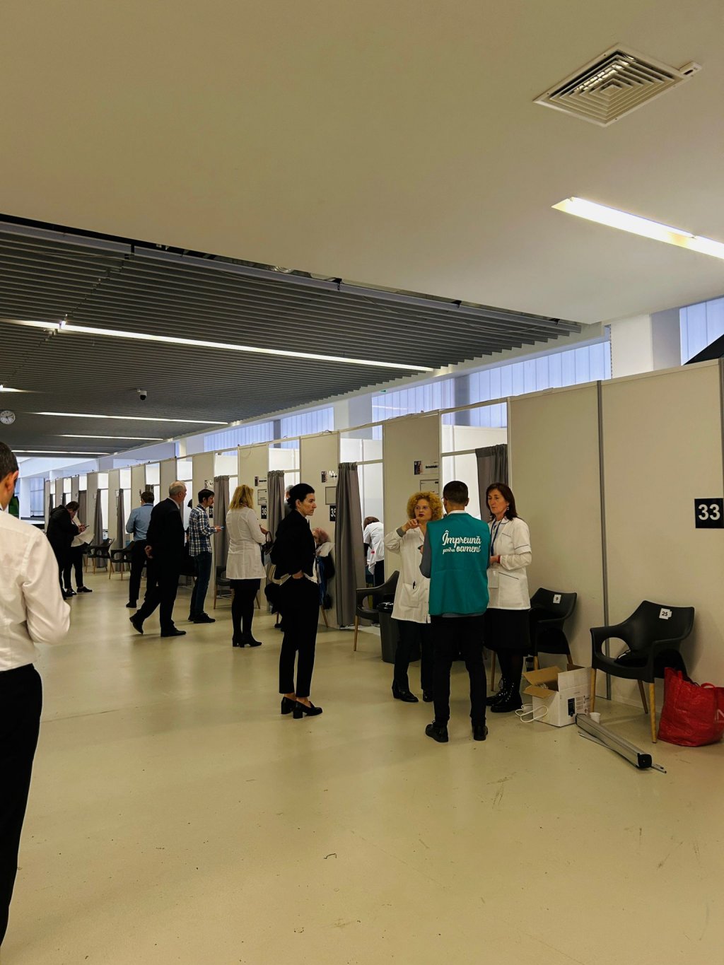 „Din grijă pentru tine”! Consultații GRATUITE oferite de peste 120 de medici voluntari la BT Arena