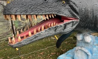 Dinos and Sea Monsters: expoziție de animale marine gigant și dinozauri animatronici, în Iulius Parc