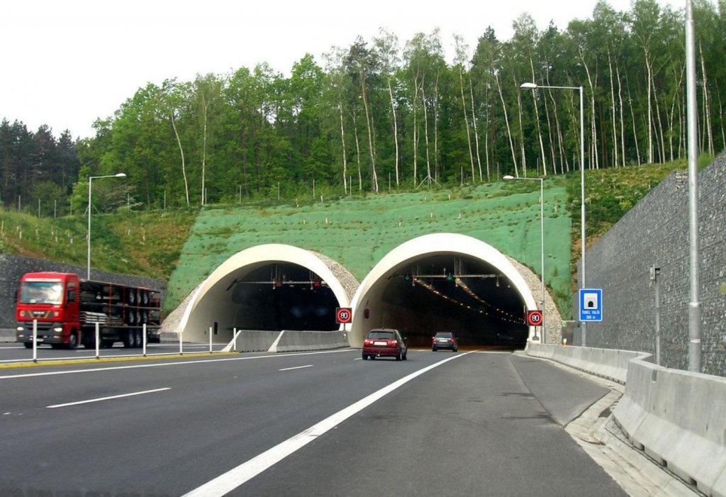 Autostrada Transilvania: CNAIR a prelungit evaluarea ofertelor pentru lotul cu tunelul Meseș