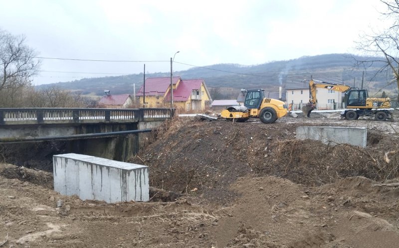 Un pod din Cluj va fi demolat. Circulația se va desfășura pe unul construit provizoriu