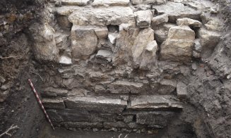 Descoperiri arheologice în centrul Clujului:  incinta romană de nord a orașului Napoca / Poarta medievală a Apei