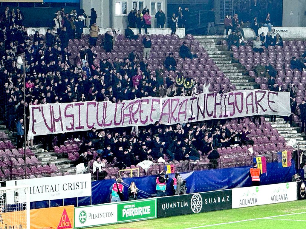Ce banner au afișat suporterii de la CFR Cluj la ultima partidă jucată pe stadionul din Gruia