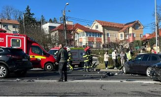 ACCIDENT pe Calea Turzii cu 5 autoturisme şi 8 persoane implicate / Trafic blocat