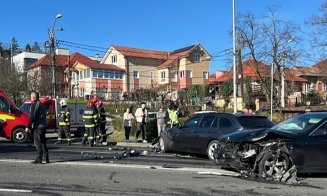 ACCIDENT pe Calea Turzii cu 5 autoturisme şi 8 persoane implicate / Trafic blocat