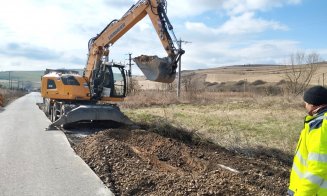 Un nou drum județean din Cluj a intrat în reparații. Este tranzitat de zeci de mii de turiști