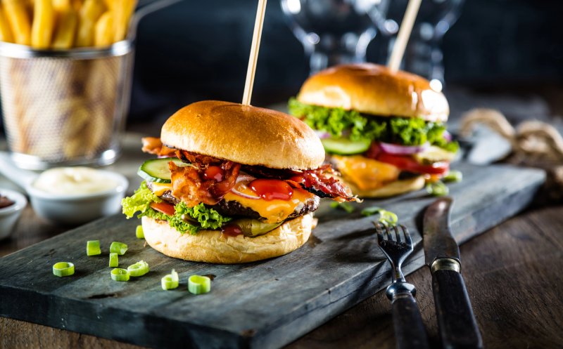 Fabrică de burgeri la Cluj. O carmangerie va investi aproape 17 mil. euro în noua unitate de producție