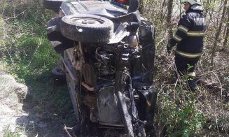 Coliziune între un camion și o mașină într-o localitate din Cluj. O victimă a fost transportată la spital