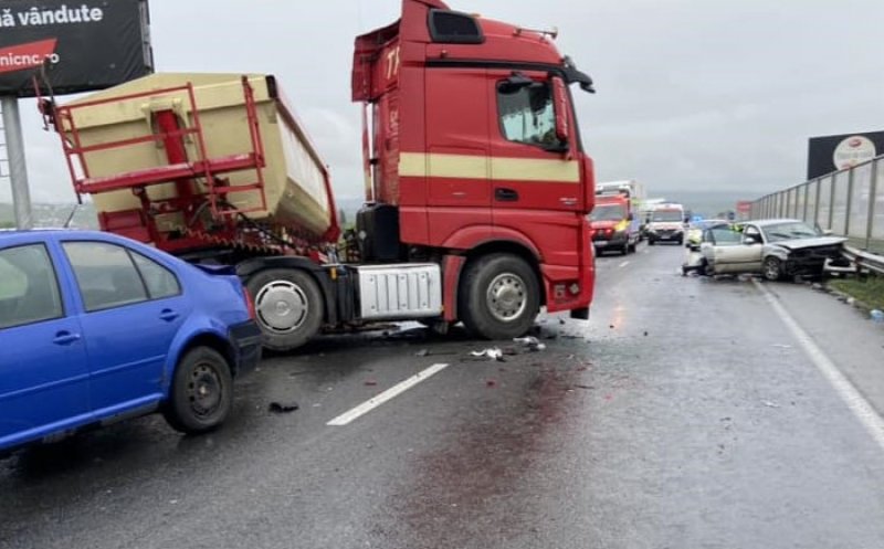 ACCIDENT între mai multe mașini, pe centura Apahida-Vâlcele! Trafic blocat