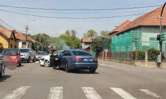 Coliziune între două mașini, în apropiere de Cluj Arena