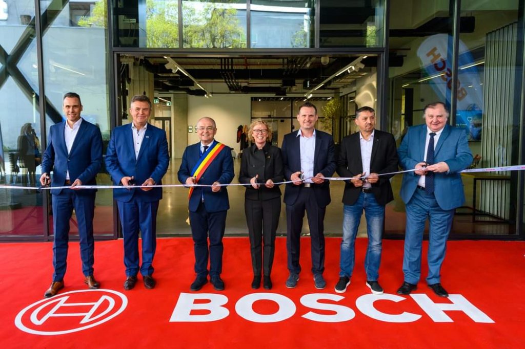 Rectorul Universității Tehnice din Cluj-Napoca, prezent la inaugurarea noului complex de birouri și laboratoare din Centrul de Inginerie Bosch