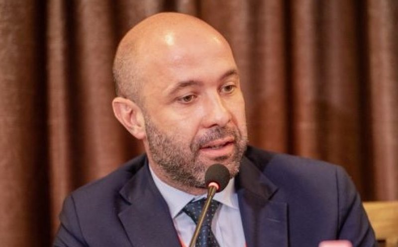 Daniel Buda mătură pe jos cu Sabin Sărmaș: Un "oportunist lipsit de caracter" care "minte de îngheață apele"